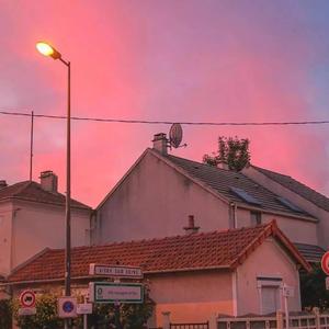 公车上拨开岳双腿进入电影
