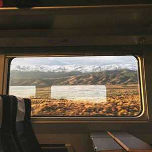 公车上拨开岳双腿进入电影
